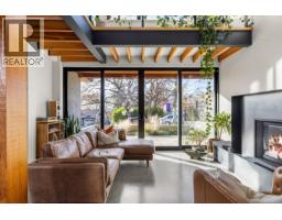 Bedroom - 3025 Jackson St, Victoria, BC V8T3Z7 Photo 4