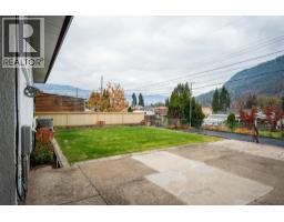 Recreation room - 3410 Aster Drive, Trail, BC V1R2X3 Photo 4