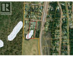 Living room - 2 2221 Quartz Avenue, Quesnel, BC V2J4N6 Photo 3