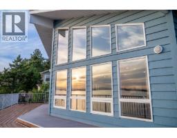 37189 Schooner Way, Pender Island, BC V0N2M2 Photo 4