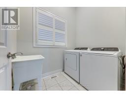 Family room - 21 Vanni Avenue, Markham, ON L3S0G3 Photo 2