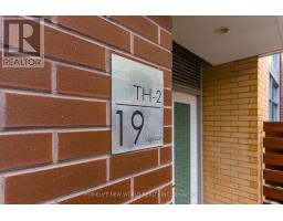 Th 2 19 Singer Court, Image 3