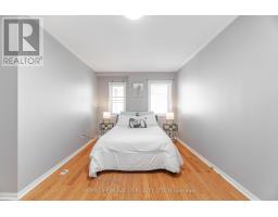 32 83 Mondeo Drive, Image 2