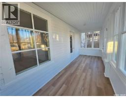 Kitchen - 430 2nd Avenue Ne, Swift Current, SK S9H2E4 Photo 3