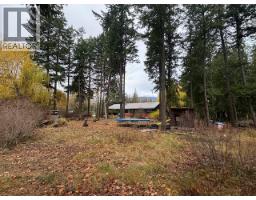 Family room - 1059 Tappen Valley Road, Tappen, BC V0E2X3 Photo 3