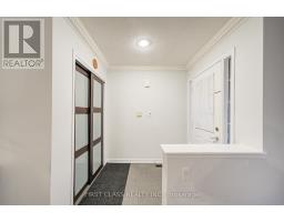 Kitchen - 18 Primrose Path Crescent, Markham, ON L3S4A9 Photo 4