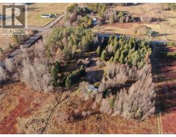 Bath (# pieces 1-6) - 6304 Route 10, Upper Salmon Creek, NB E3A1E1 Photo 3