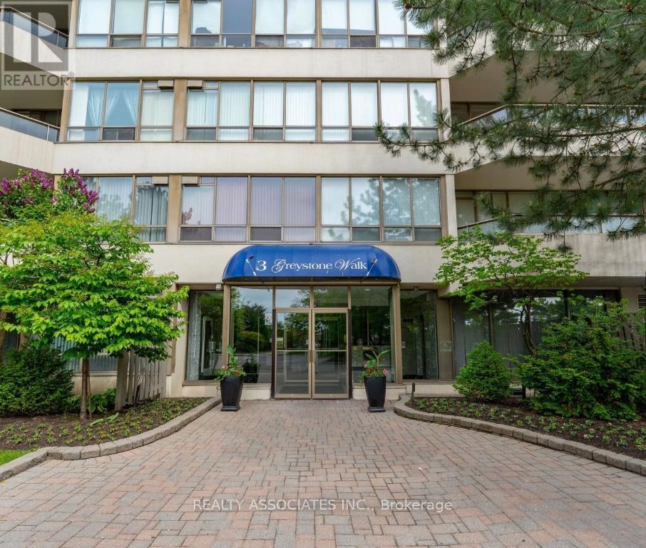 734 3 Greystone Walk Drive