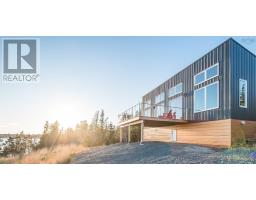 200 Middle Road, Image 2