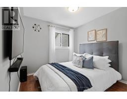 Kitchen - 1696 Woodgate Trail, Oshawa, ON L1G8B4 Photo 3