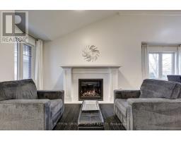 Living room - 21 Alderwood Court, St Thomas, ON N5P0B2 Photo 3