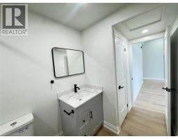 Kitchen - 53 Ontario Road Unit 2, Welland, ON L3B5C2 Photo 3