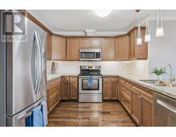 209 10 B Kimberley Avenue, Bracebridge, ON P1L0A6 Photo 4