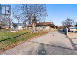 Living room - 155 Frankford Road, Stirlingrawdon, ON K0K3E0 Photo 2