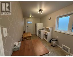 4pc Bathroom - 651 Ominica Street E, Moose Jaw, SK S6H0H4 Photo 4