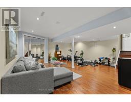 Family room - 130 Tavistock Square, Oakville, ON L6K2V2 Photo 3