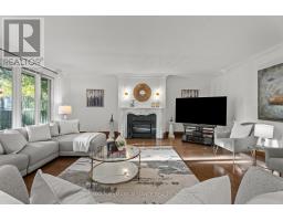 Kitchen - 130 Tavistock Square, Oakville, ON L6K2V2 Photo 4