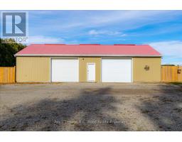 Living room - 303 Concession 2 Road, Norfolk, ON N0E1R0 Photo 4