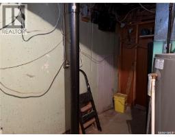 Bedroom - 1178 Chestnut Avenue, Moose Jaw, SK S6H1B1 Photo 5