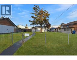 Living room - 821 18 A N Avenue, Cranbrook, BC V1C3Y1 Photo 2
