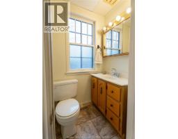 2pc Bathroom - 19 Victoria Avenue, Chatham, ON N7L2Z7 Photo 5