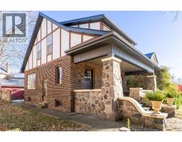 Playroom - 19 Victoria Avenue, Chatham, ON N7L2Z7 Photo 2