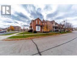 Living room - 63 Rainbow Valley Crescent, Markham, ON L6E1M2 Photo 2