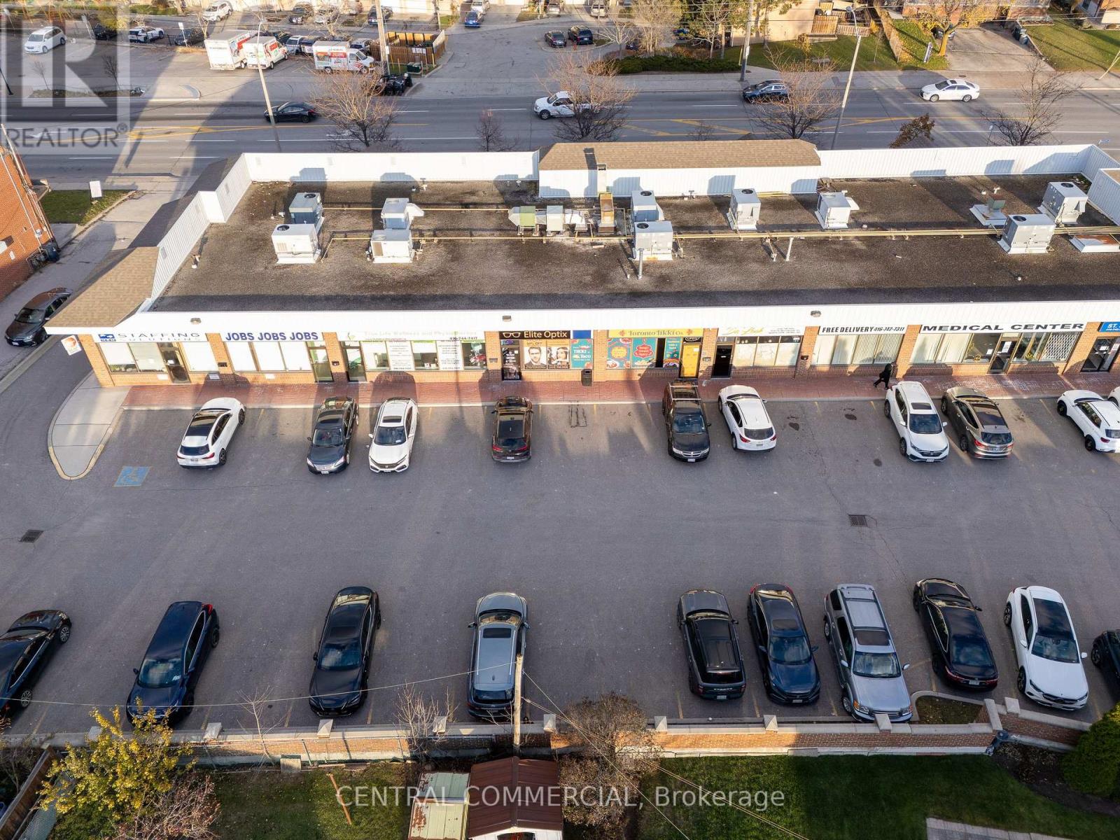 3 A 2930 Islington Avenue