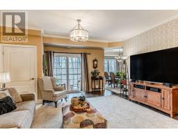 Kitchen - 212 44 Ferndale Drive S, Barrie, ON L4N2V1 Photo 2