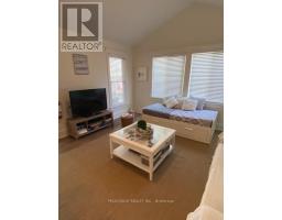 Bedroom - 23 Farm View Lane, Prince Edward County, ON K0K1P0 Photo 3