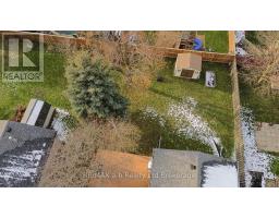 Living room - 249 Arris Crescent, West Perth, ON N0K1N0 Photo 5