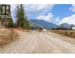 5487 Prosh Frontage Road, Malakwa, BC V0E2J0 Photo 3