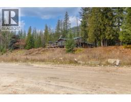 5487 Prosh Frontage Road, Malakwa, BC V0E2J0 Photo 4