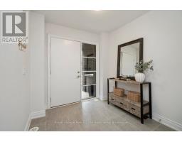 Living room - 3076 Cascade Common, Oakville, ON L6H0R7 Photo 3