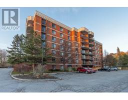 Living room - A 4 14 Greenview Drive, Kingston, ON K7M7T5 Photo 2