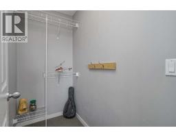 Kitchen - 358 River Heights Drive, Cochrane, AB T4C0H8 Photo 4