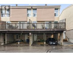 39 3415 Uplands Drive, Image 2