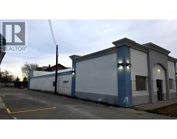 5414 43 Street, Red Deer, AB T4N1C9 Photo 5