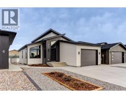 3pc Bathroom - 612 Parkside Green, Coaldale, AB T1M0B2 Photo 3