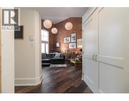 Primary Bedroom - 302 1407 Government St, Victoria, BC V8W1Z1 Photo 5