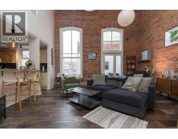 Studio - 302 1407 Government St, Victoria, BC V8W1Z1 Photo 2