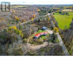 Bathroom - 3021 Pinegrove Road, Springwater, ON L0M1T2 Photo 5