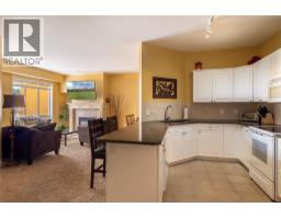 Bedroom - 3570 Woodsdale Road Unit 305, Lake Country, BC V4V1Y9 Photo 5