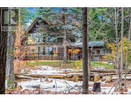 Kitchen - 1 Woodland Drive, Mcnab Braeside, ON K0A1G0 Photo 3