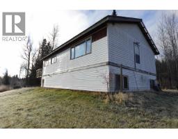 Dining room - 43378 N 97 Highway, Quesnel, BC V2J6X5 Photo 2