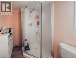 Bath (# pieces 1-6) - 9680 Route 105, Beechwood, NB E7J1Y1 Photo 5