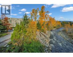 303 568 Waters Edge Crescent, West Vancouver, BC V7T0A2 Photo 3