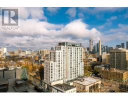 1702 297 College Street, Image 3