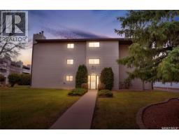 Living room - 205 51 Wood Lily Drive, Moose Jaw, SK S6J1H1 Photo 2