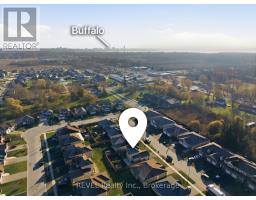 Primary Bedroom - 1058 Meadowood Street, Fort Erie, ON L2A0B9 Photo 5